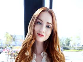 LAの高級車ディーラーで働く美肌の赤毛女子に生ハメセックス！！スカーレット（27） サンプル動画サムネイル